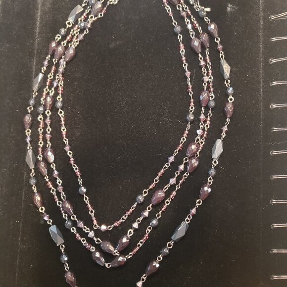 Retro Lightweight Beaded and Silver Tone 4-Strand Tiered Necklace - Picture 7 of 9